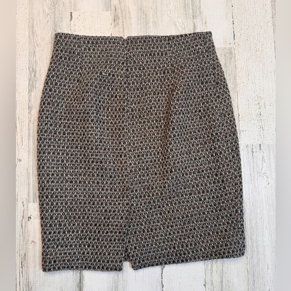 J. Crew The Pencil Skirt Tweed Boucle Lined Size 8 - Picture 7 of 10